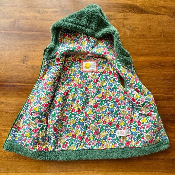 MINI BODEN Hooded Sherpa Vest Girls 6-7 122cm Green Faux Fur Floral Lining Hood - Picture 3 of 7